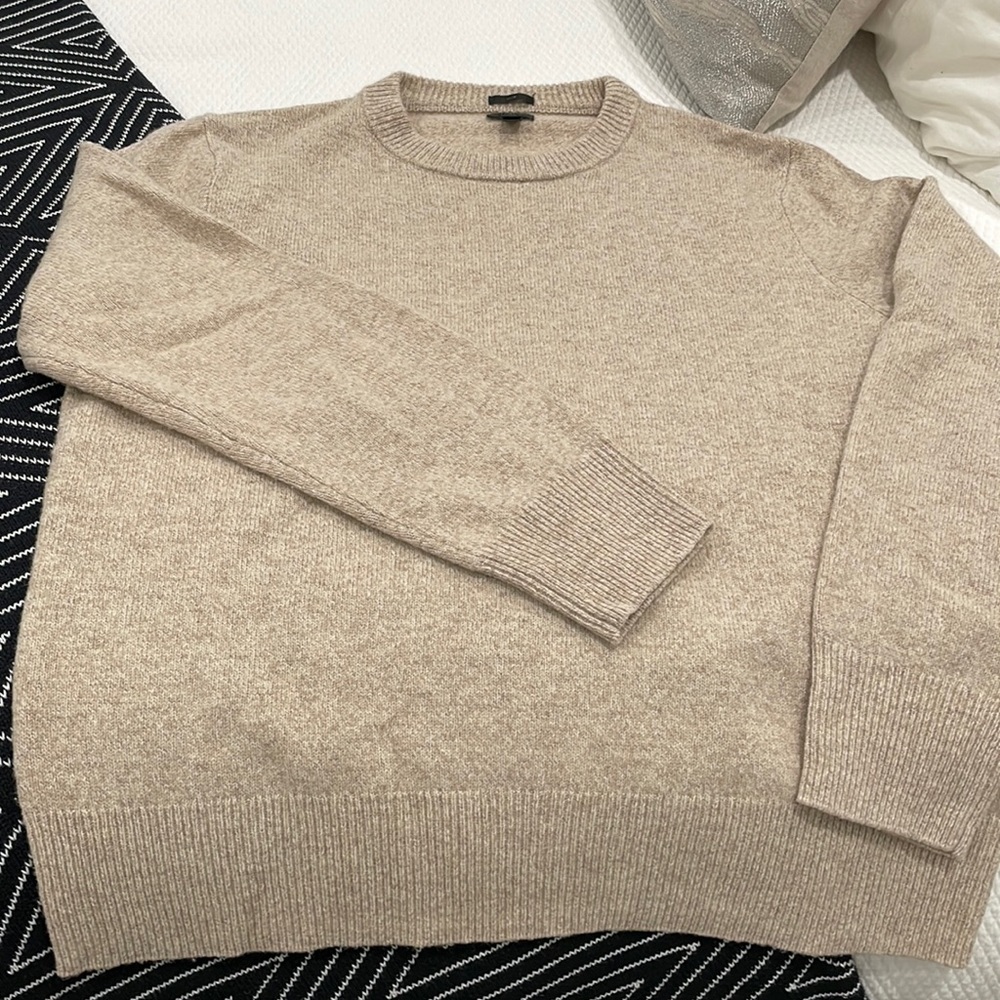 Jcrew 100% lambs wool sweater, size large, slim fit